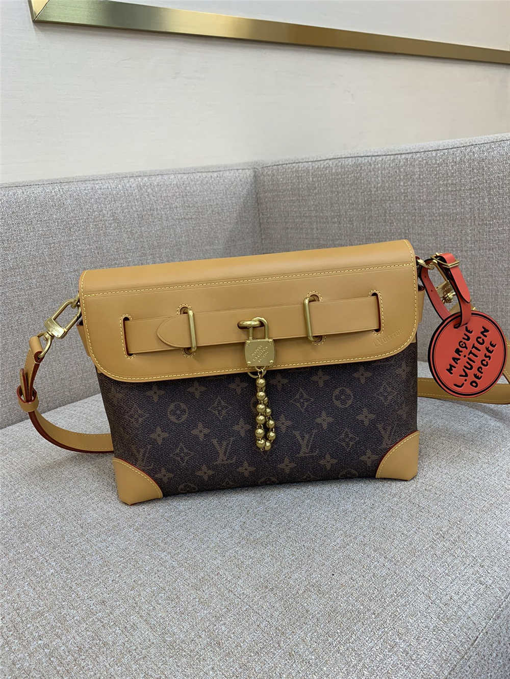 Louis Vuitton STEAMER CROSSBODY M11533  size：30x20x10cm 2025 new 